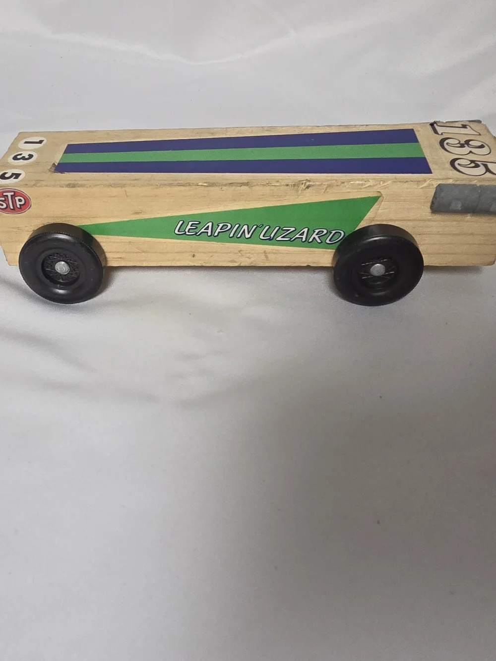 Fast‎ Pinewood Derby Car Ready to Race
